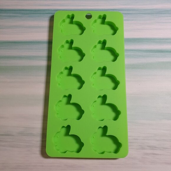 Green Silicone Bunny Shaped Mold Baking Chocolate Candy Soap Making Polymer Clay - Picture 1 of 5